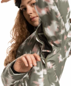 Roxy Women's Jet Ski Insulated Jacket -Chic Fit Wear Shop jetskib