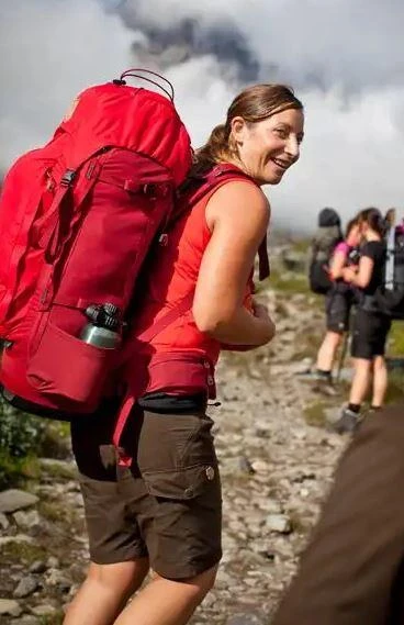 Fjallraven Women's Nikka Short Curved 3 Fjallraven Women's Nikka Short Curved - Image 3