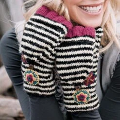 KUHL Free Rydr Lean - 32" -Chic Fit Wear Shop shanta20mitten2